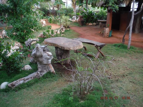 KuDehya Guesthouse Bed and Breakfast in Treasure Beach