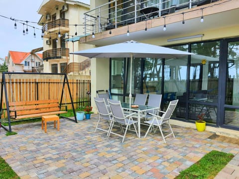 Balcony/Terrace, Dining area