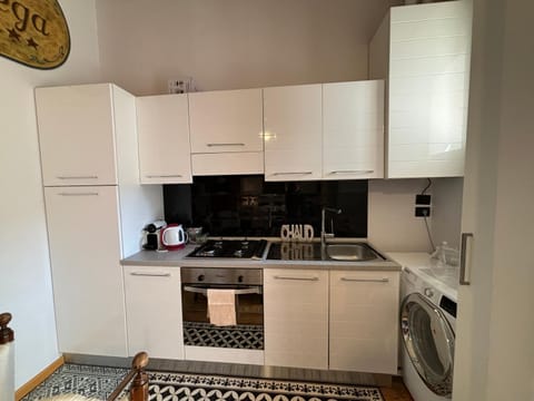 Kitchen or kitchenette, oven