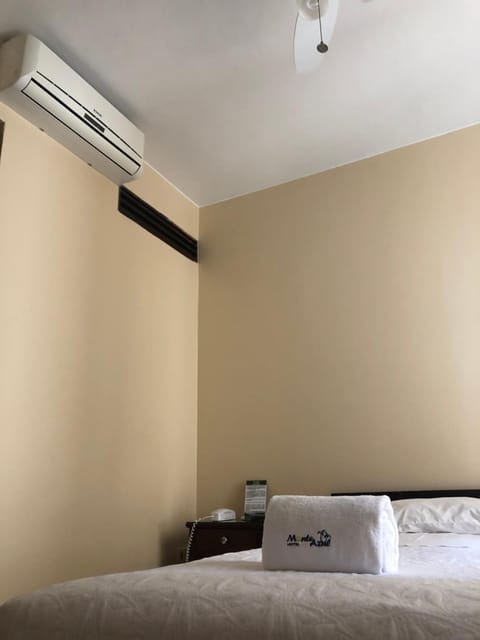 Bedroom, air conditioner