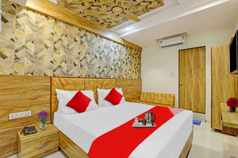 SPOT ON Hotel Hill Inn Hotel in Ahmedabad