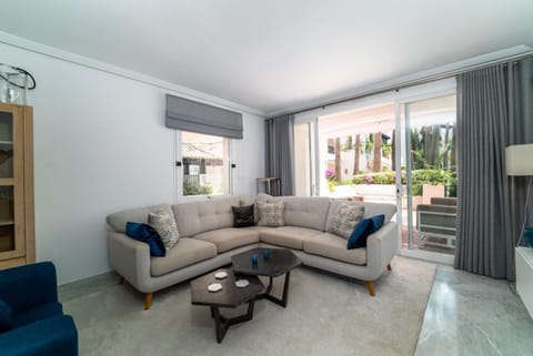 BRIGHT NEW APARTMENT IN PUENTE ROMANO Apartment in Marbella