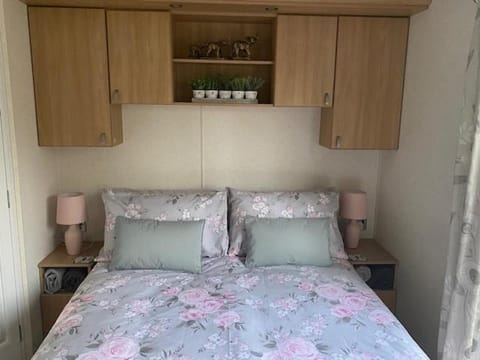 Lili-anns Retreat Cosy Holiday Home Campground/ 
RV Resort in Barrow-in-Furness District