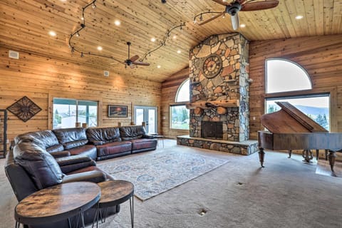 Luxe Heber City Cabin and Hot Tub and Guest House House in Wasatch County