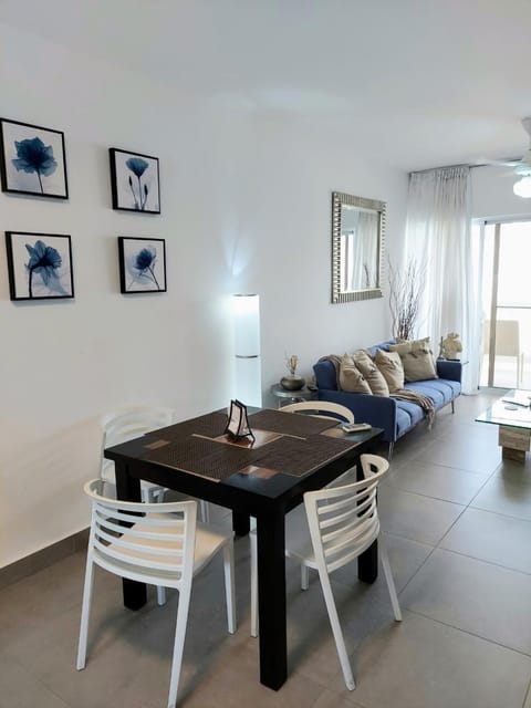 Ocean Palms - 1Bed 1Bth King Suite Condo Apartment hotel in Cabarete
