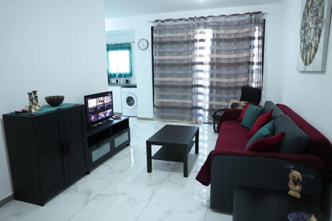 Όμορφο καινούργιο διαμέρισμα σε μικρή πολυκατοικία Apartment in Oroklini