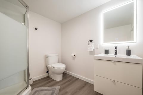 Modern Contemporary 2 Bedroom Suite Condo in Halifax