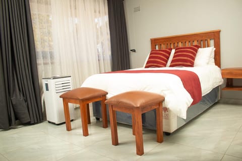 R Executive Apartments Hotel in Harare