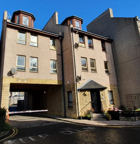 Spacious, modern 3 bedroom luxury flat in centre location Apartment in Dundee
