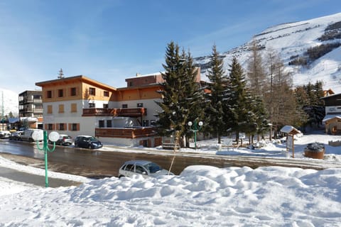 Vacancéole - Résidence L'Edelweiss Apartment hotel in Les Deux Alpes