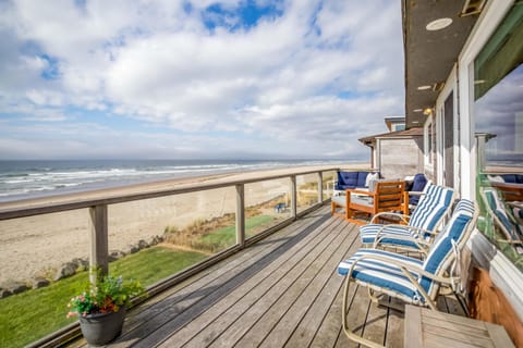 Pelican's Flight House in Rockaway Beach