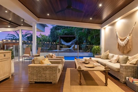 Relaxed Luxury In Paradise - A touch of Breeze! House in Sunrise Beach