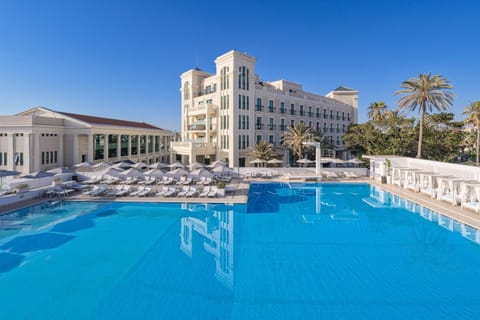 Las Arenas Balneario Resort Hotel in Valencia