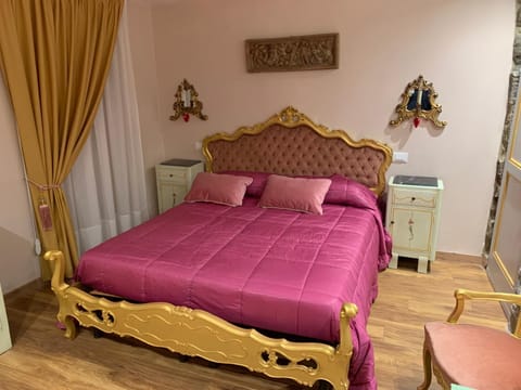 Cortona Suite - THE HOUSE WITH WELL and THE FRESCOS PALACE Condo in Cortona