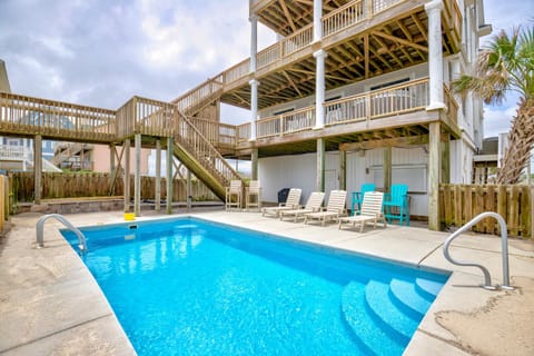 The Lazy Beagle House in North Topsail Beach