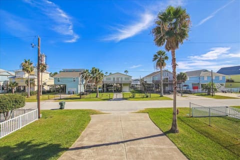 Isle Be Back House in Galveston Island