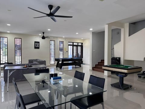 2 JB Adda Daya Setia Eco Austin 24paxs Pool Table Karaoke BBQ Corner Unit House in Johor Bahru