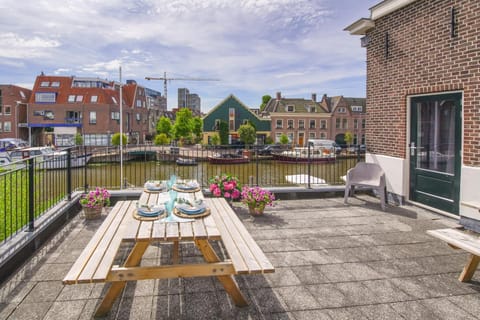 Patio, Balcony/Terrace, Balcony/Terrace