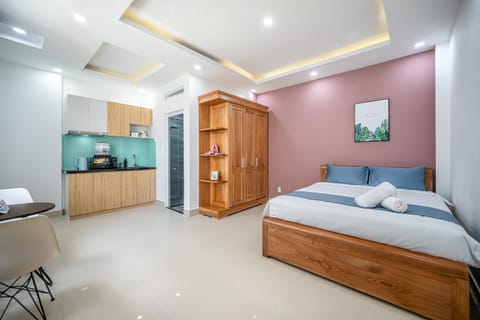 Bed, Kitchen or kitchenette, Photo of the whole room, Bedroom, minibar, wardrobe