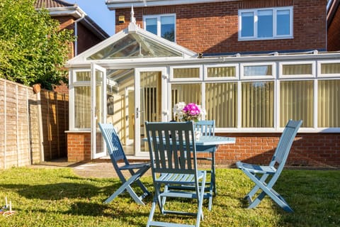 Fair View - Off Street Parking and Garden House in Shrewsbury