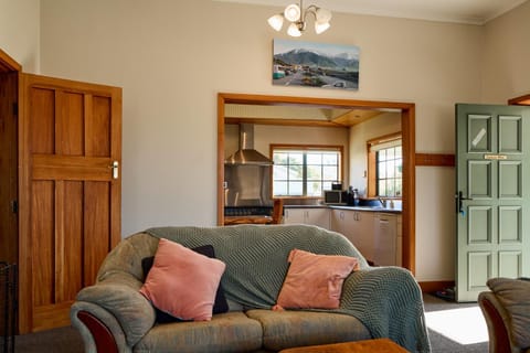 Ludstone Villa - A charming family home House in Kaikōura