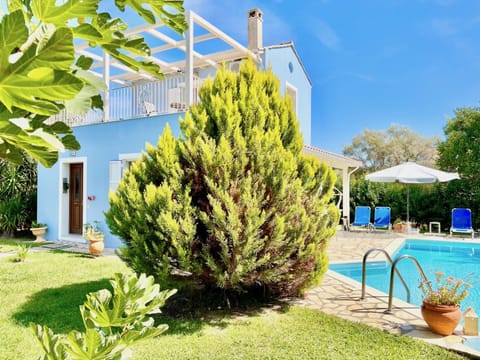 Property building, Garden, Other, Swimming pool