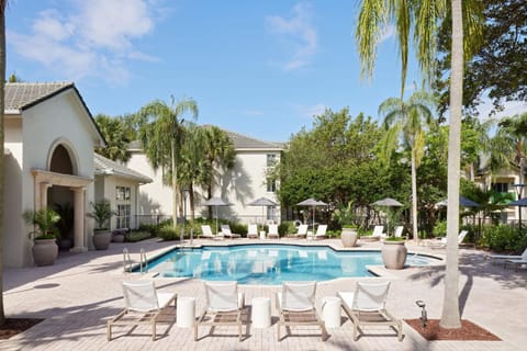 Stunning Centrally Located Apartments at New River Cove in South Florida Condo in Lauderdale Isles