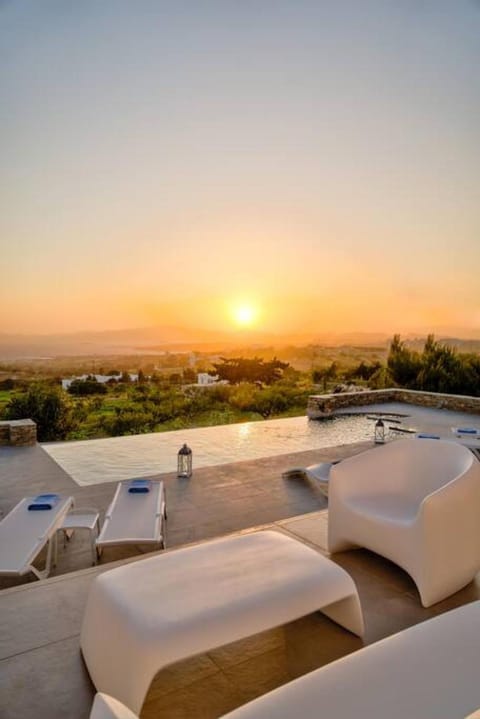 La Vitalite Luxury Villa Mer in Paros Villa in Paros, Greece