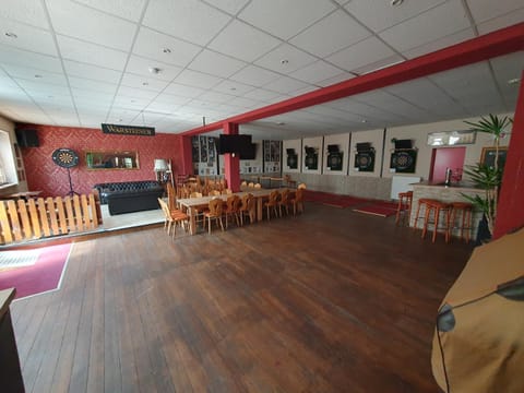 Communal lounge/ TV room, Banquet/Function facilities