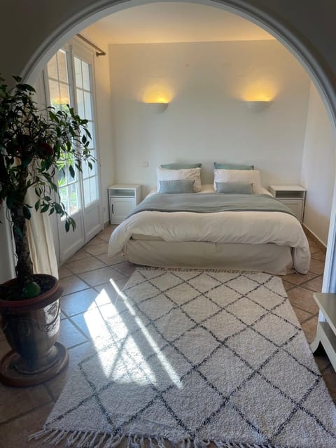 Domaine des Tuilières avec Jacuzzi Apartment in Mougins