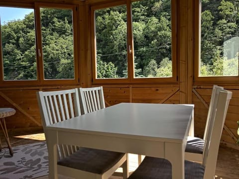 View (from property/room), Dining area, Garden view