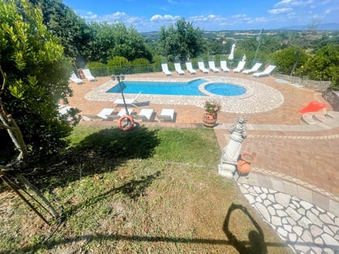 Amazing lake view - Villa with pool and jacuzzi Villa in Montefiascone