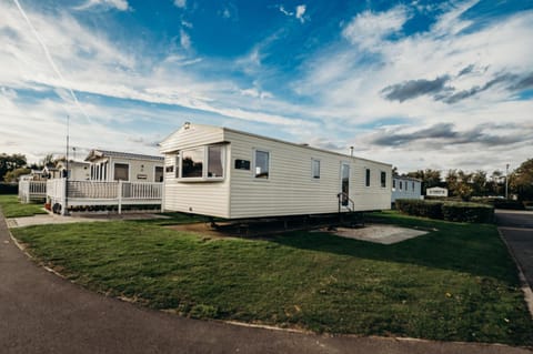 Waterside, Thorpe Park Cleethorpes Static Caravan Terrain de camping /
station de camping-car in Humberston