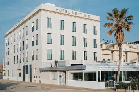 Hotel Neptuno Playa & Spa Hotel in Valencia