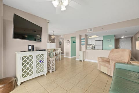 Relax and Chill Beachside Condo Casa in South Daytona