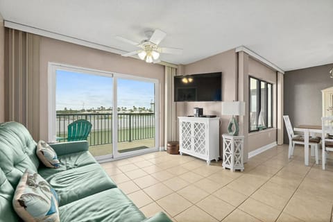 Relax and Chill Beachside Condo Casa in South Daytona