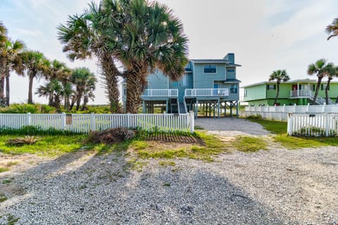 The Funky Pelican Retreat Oceanfront House in Palm Coast