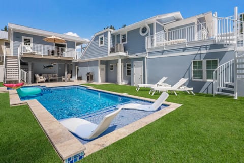 Back To Blue - 850 N Shore Dr House in Anna Maria Island