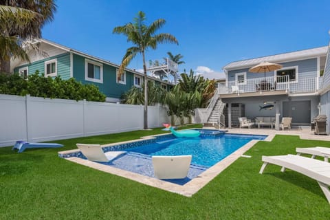 Back To Blue - 850 N Shore Dr House in Anna Maria Island