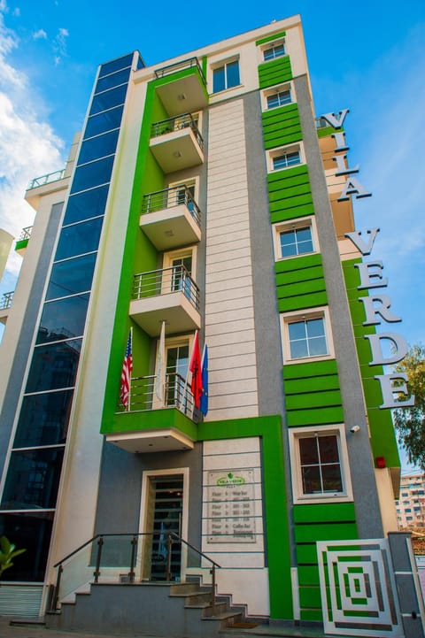 Facade/entrance, Spring, Day, People, Other, On site, City view