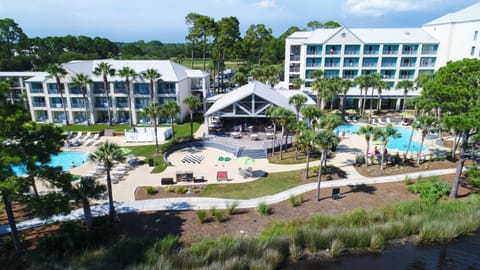 Property building, Day, Natural landscape, Bird's eye view, Garden, Pool view, Swimming pool, sunbed