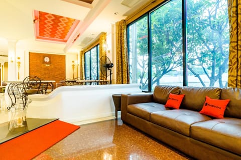 Ruen Rattana Resort Hotel in Bangkok