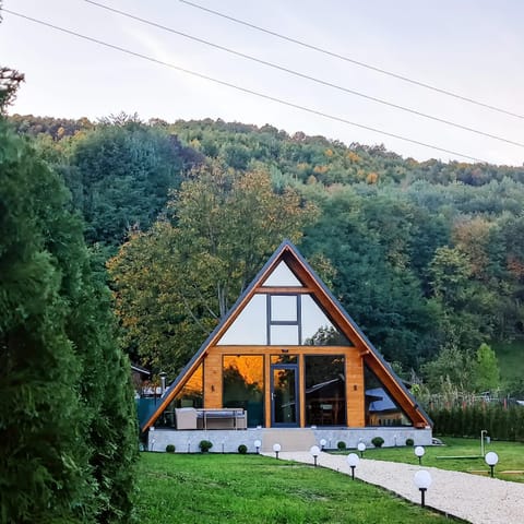 Cabana A-frame Nis Chalet in Prahova, Romania