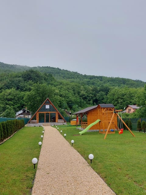 Cabana A-frame Nis Chalet in Prahova, Romania