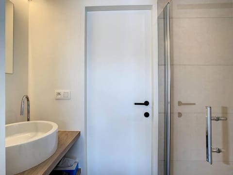 Appartement 'Santa Marta' te Oostduinkerke - Bad. Apartment in Koksijde