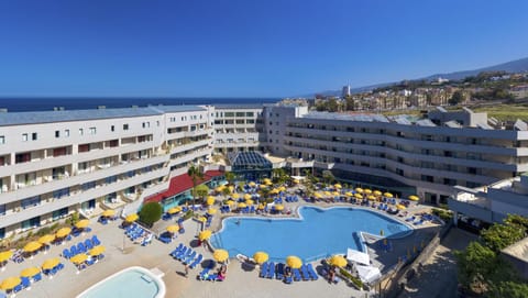 Property building, Day, Natural landscape, Mountain view, Pool view, Sea view, Swimming pool, sunbed