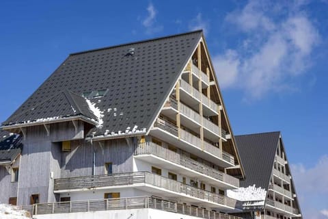 Appartement 2 pièces, les Chalets de Super-Besse Apartment in Besse-et-Saint-Anastaise