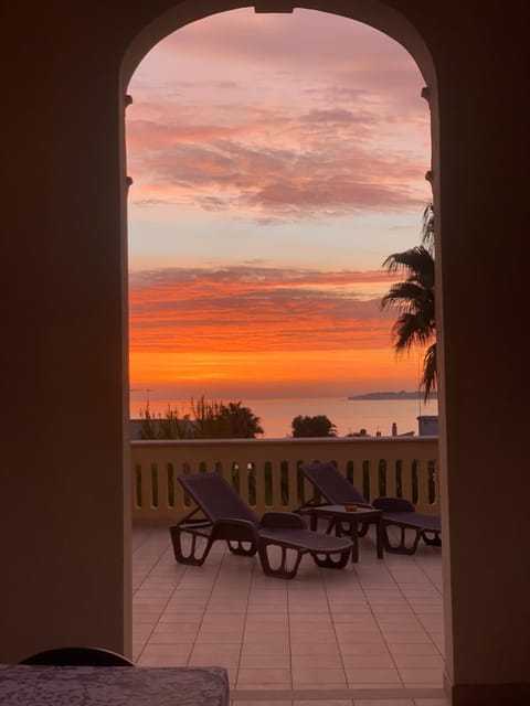 View (from property/room), Balcony/Terrace, Sea view, Sunrise