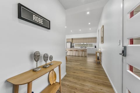 Bright & Easy - Pet Friendly Inside House in Robe