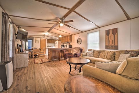 Quaint Cottage Overlooking Cherokee Reservoir House in Cherokee Reservoir